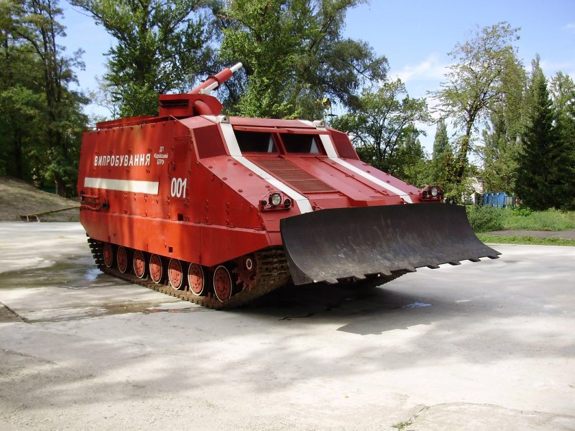 Гусеничная пожарная машина ГПМ-54