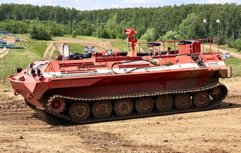 Гусеничная пожарная машина МТ-лбу-ГПМ-10
