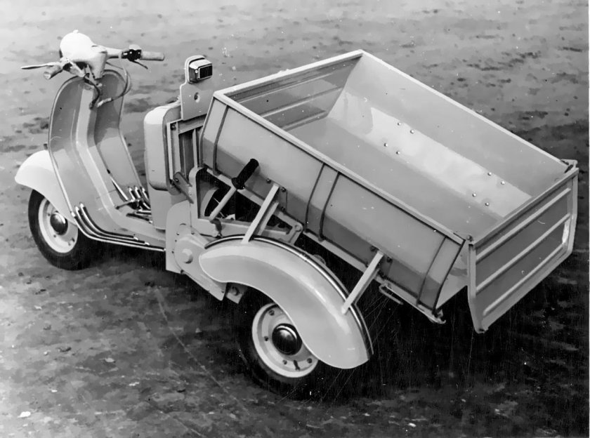 Мотороллер Вятка мг-150