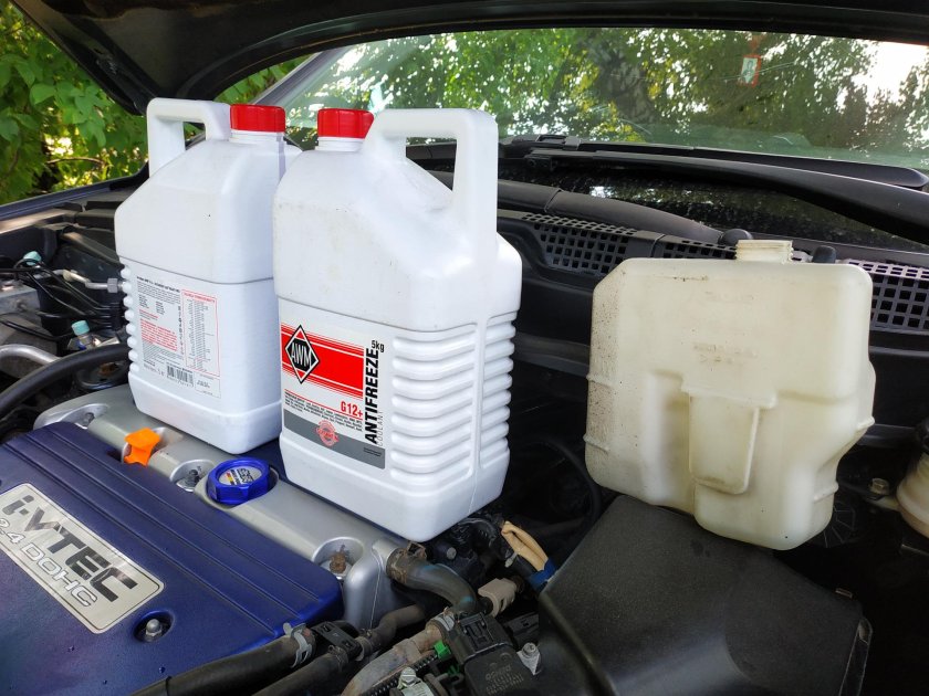 Honda CR-V 2022 бачок антифриза