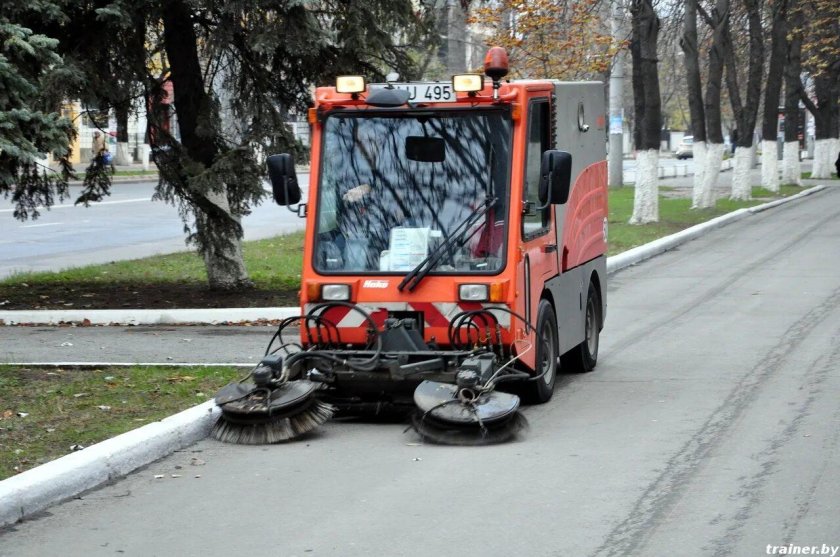 Техника для уборки тротуаров