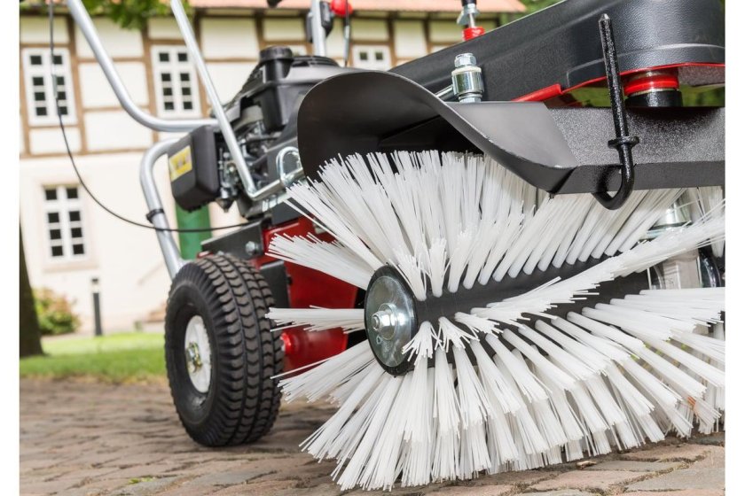 Машина подметальная бензиновая limpar 78 с универсальной щеткой