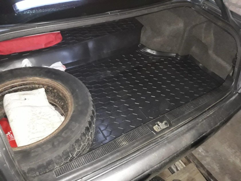 Багажник Ауди 100 с4 седан