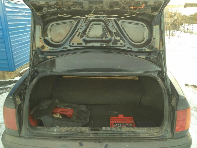 Багажник Ауди 100 с4