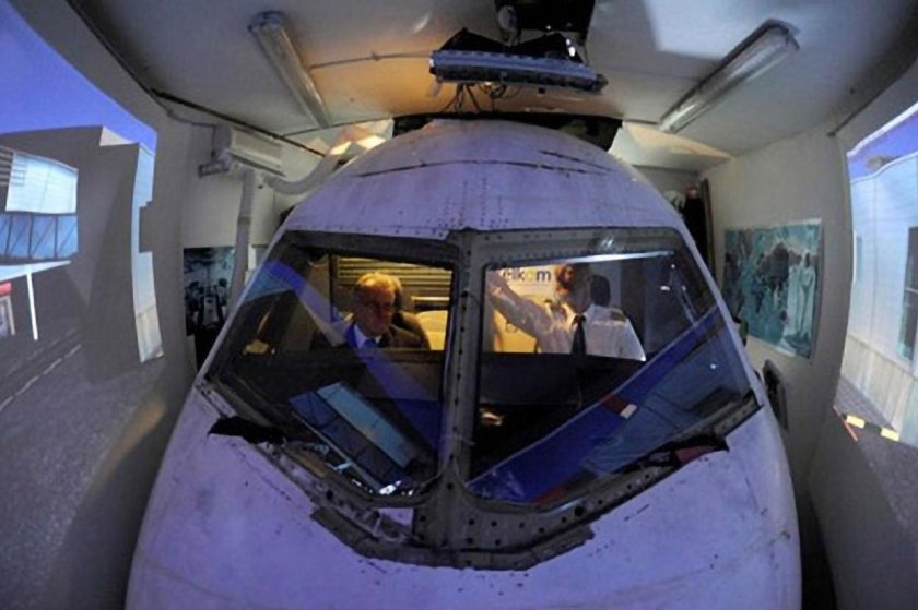 Домашняя кабина самолета