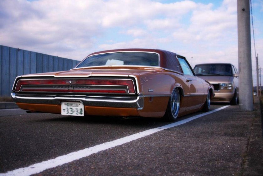 Додж Чарджер лоурайдер