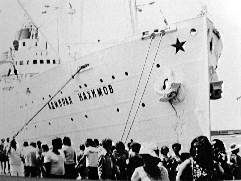 Лайнер Адмирал Нахимов