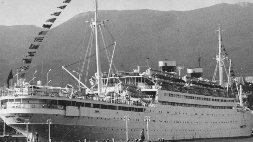 Пароход Адмирал Нахимов 1986