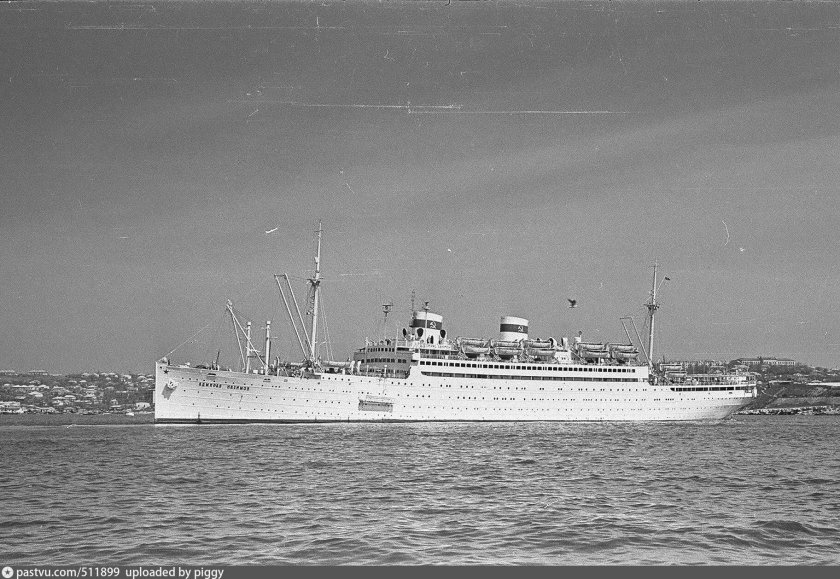 Адмирал Нахимов пароход