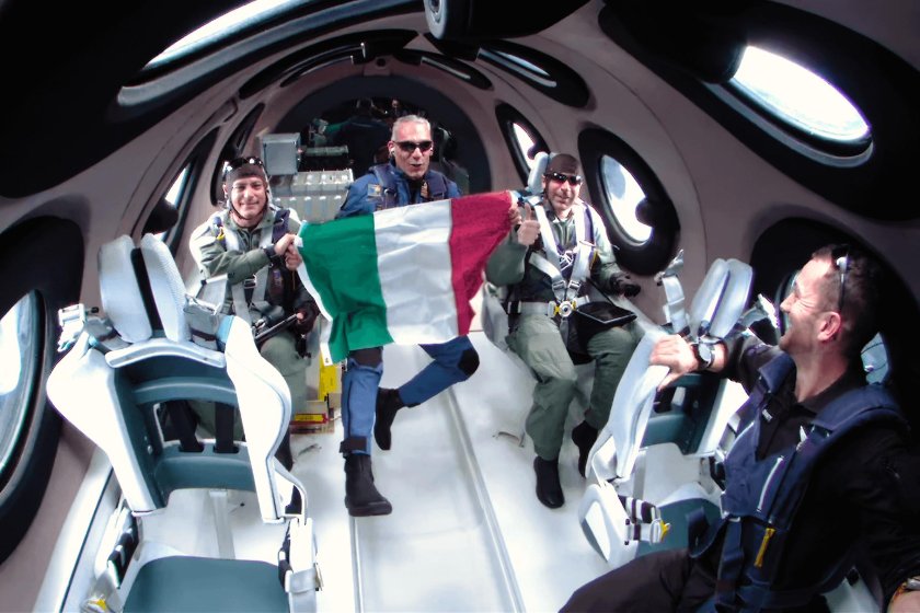 Суборбитальный полет Virgin Galactic