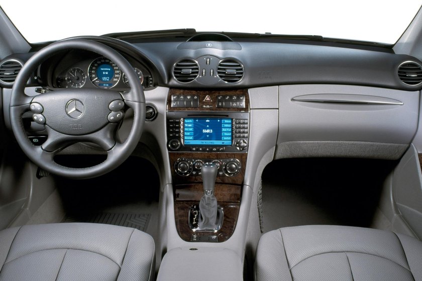 Mercedes CLK 200 салон