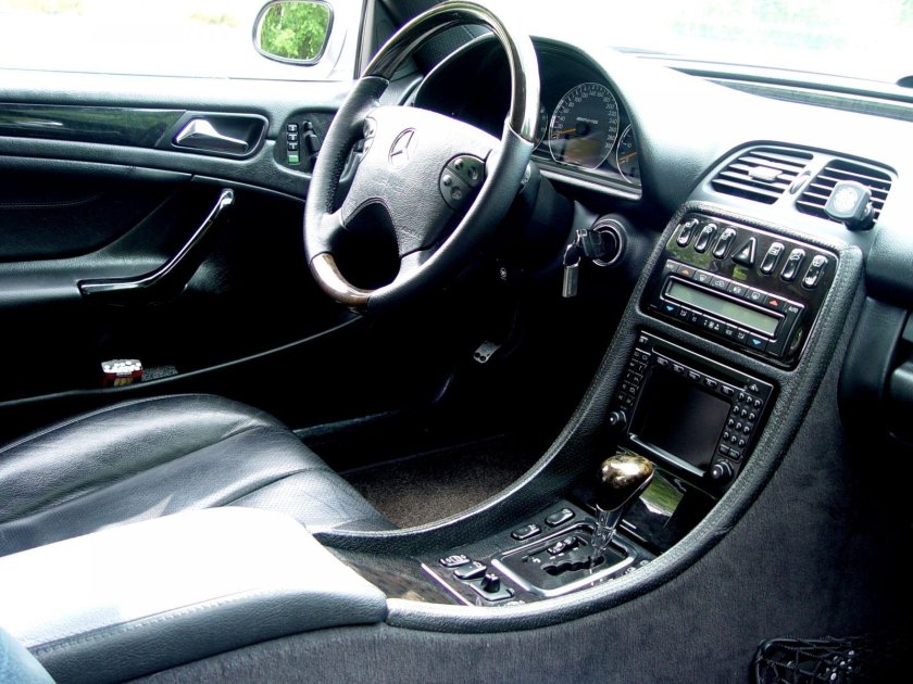 Mercedes CLK 200 w208