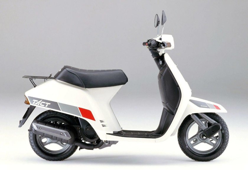 Honda Tact af 09