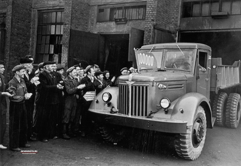 МАЗ-205 самосвал