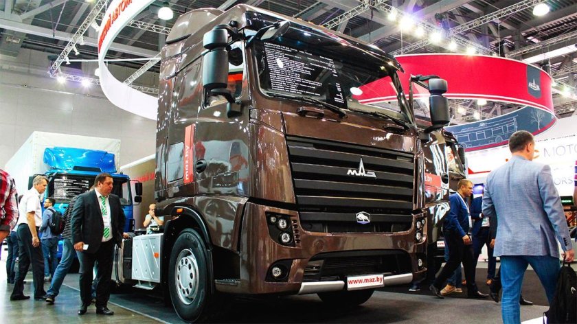 Тягач МАЗ 5440м9