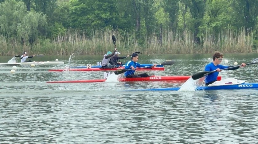 Соревнования на байдарках