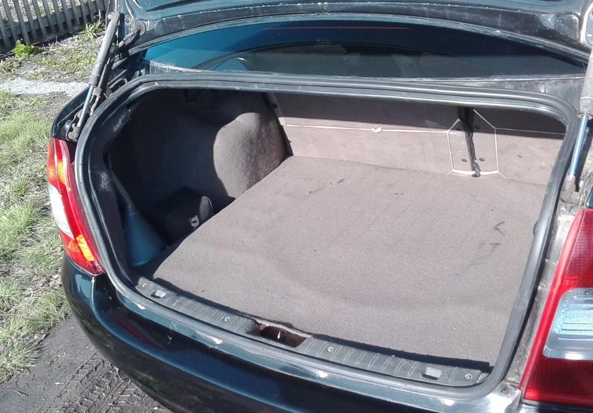 Лада Калина 1 седан багажник