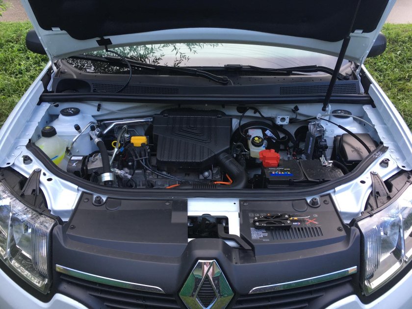 Renault Logan 1.6 под капотом