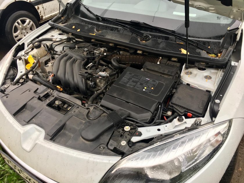 Подкапотное Рено Меган 2