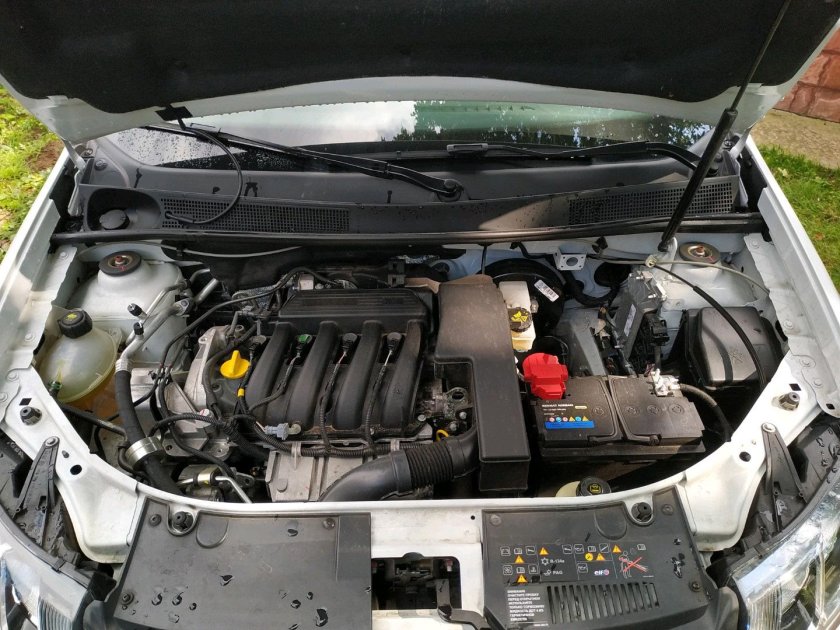 Логан 1.4 под капотом