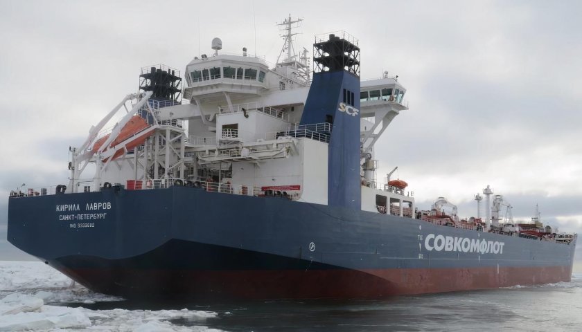 Танкер Кирилл Лавров
