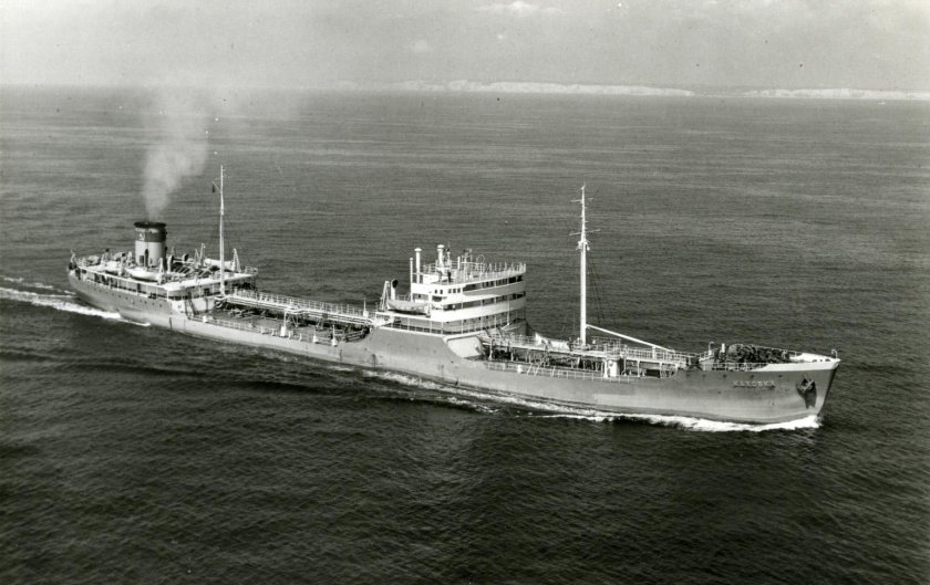 Танкер типа Казбек проект 563