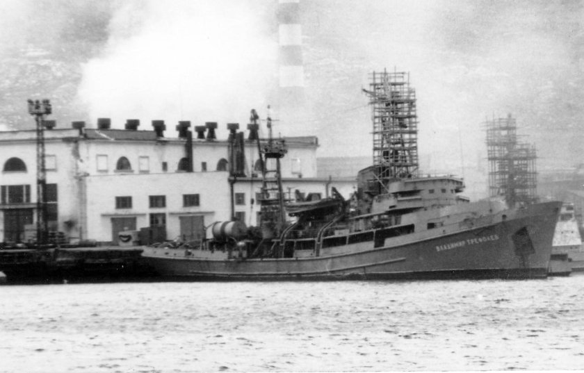 Спасательное судно Владимир Трефолев