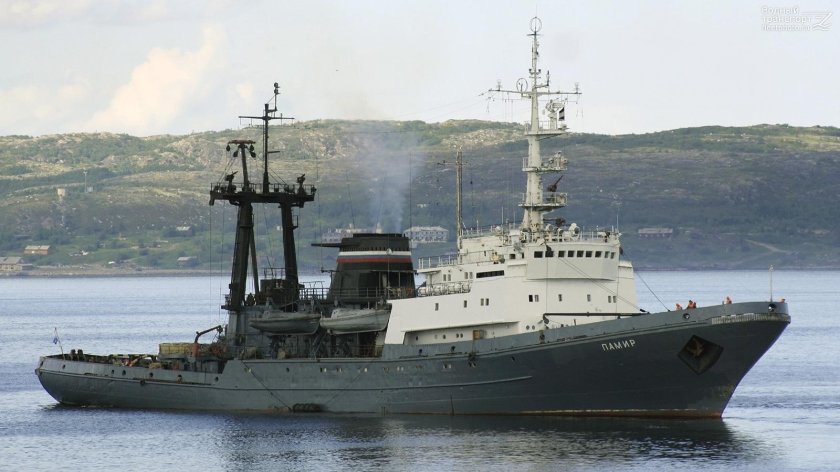 Спасательный буксир Памир