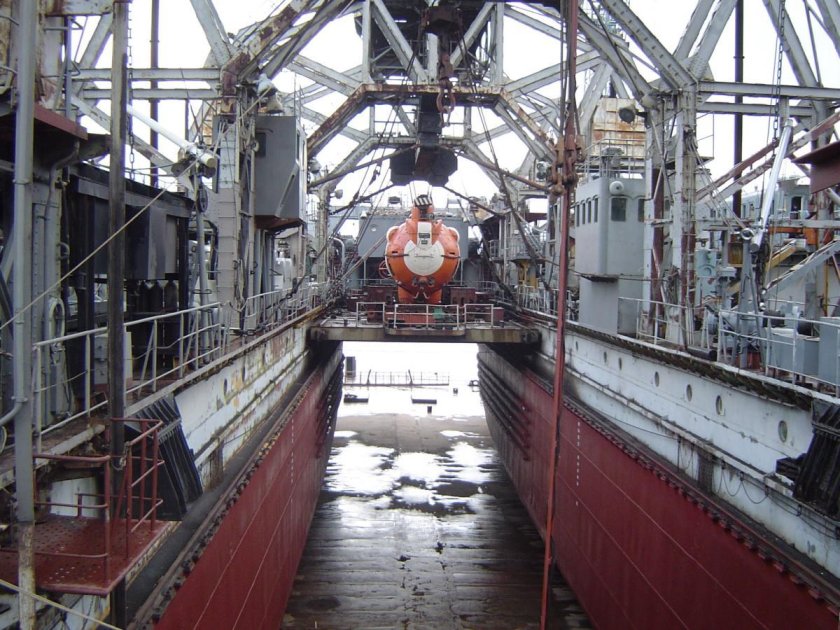 Корабль Волхов коммуна