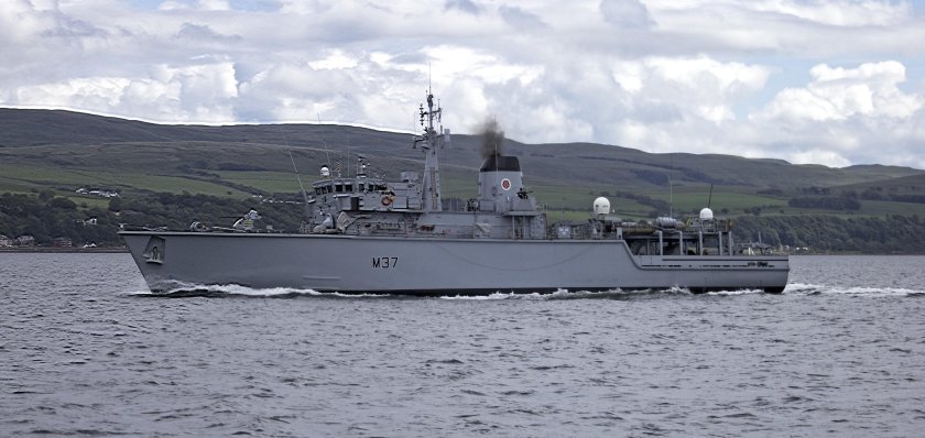 HMS Chiddingfold (m37)