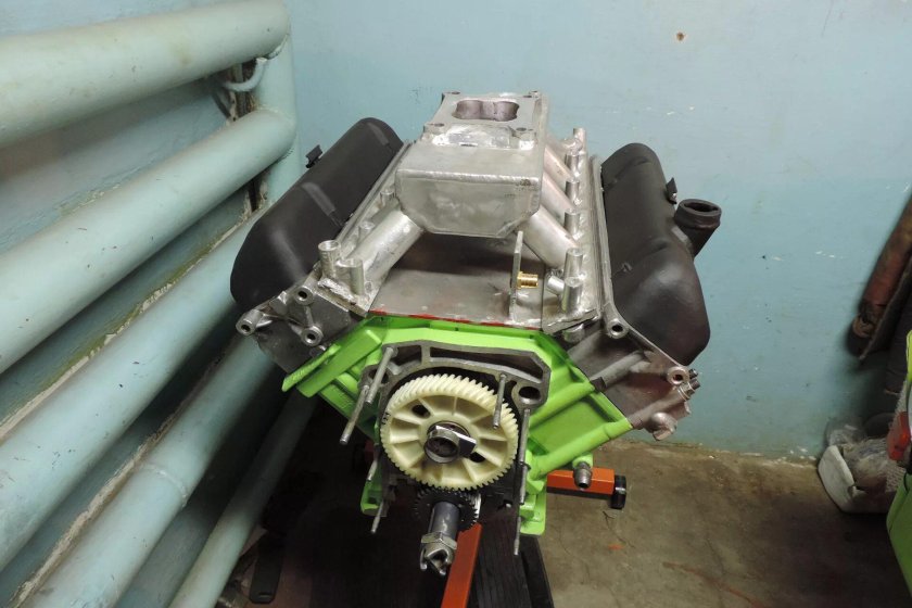 Двигатель ЗМЗ v8