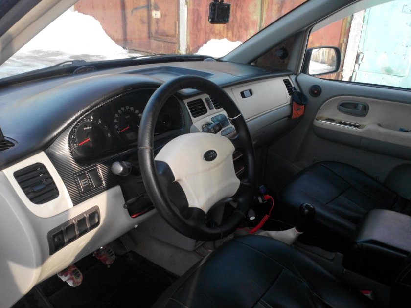 Хендай Траджет 2005 салон