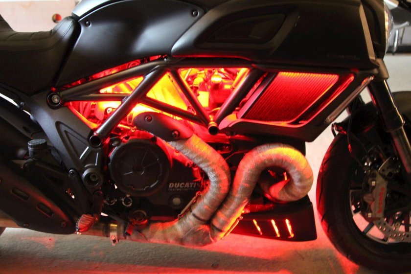 Фара Ducati Diavel