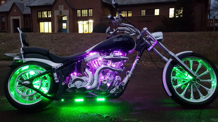 Неоновый мотоцикл