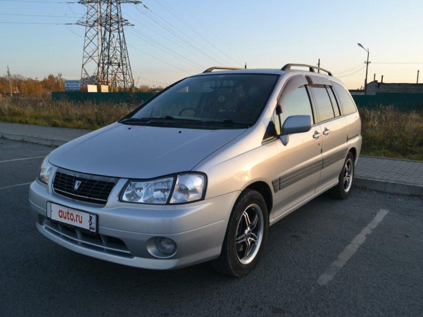 Nissan Liberty 1999