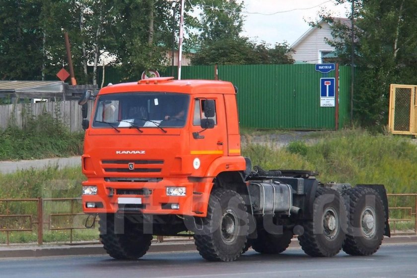 Седельный тягач КАМАЗ 65221-6020-53