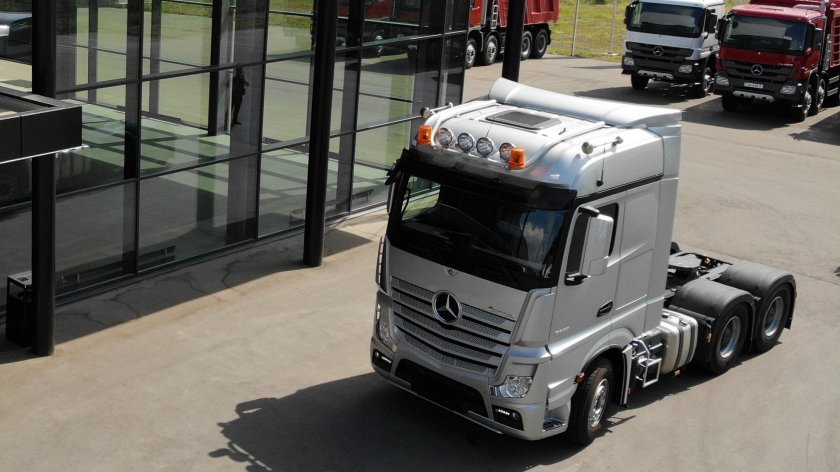 Мерседес Бенц Актрос 6х4