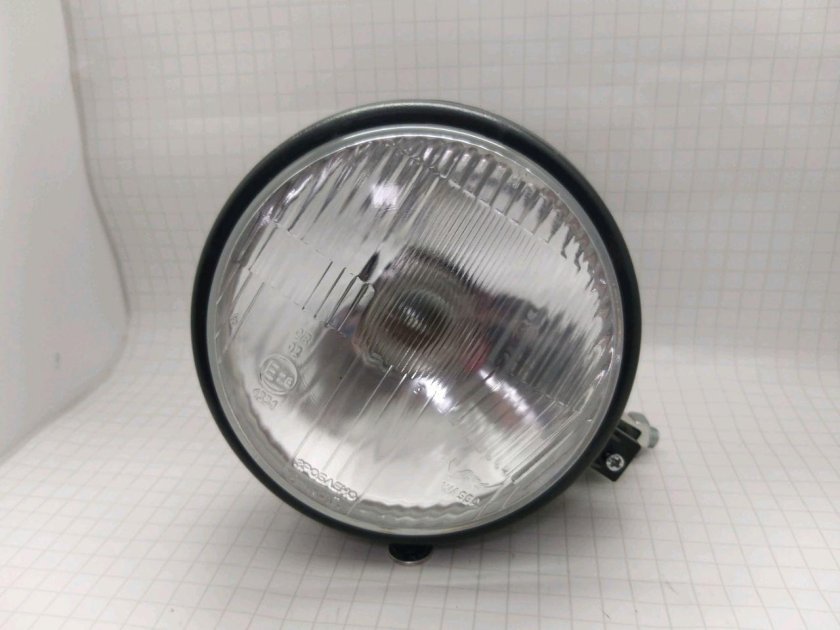 ФГ 305 фара квадратная