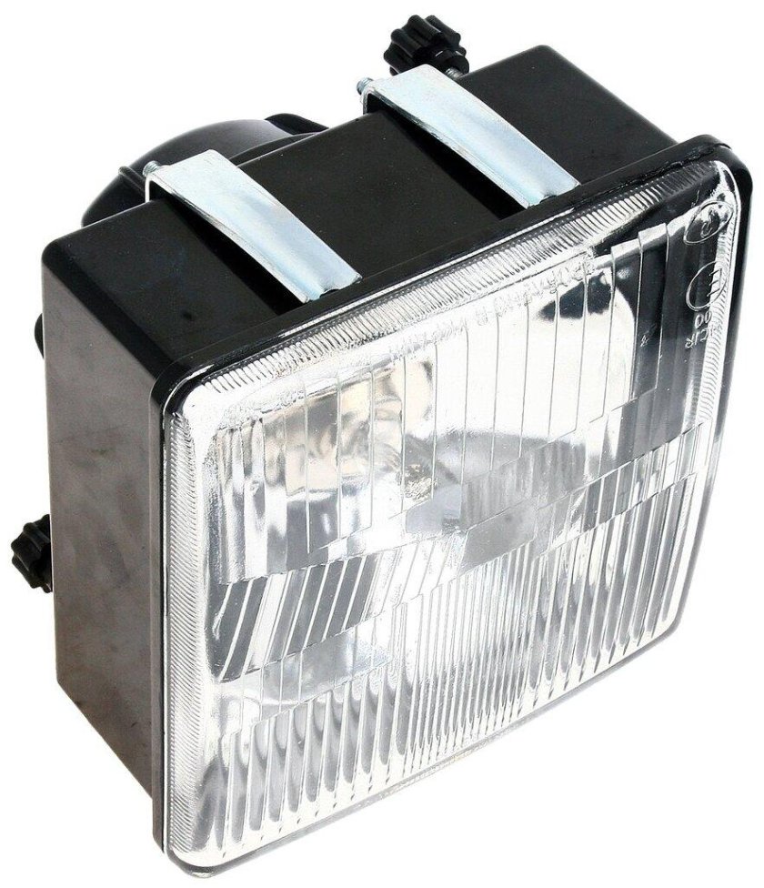 Фара Тракторная квадратная МТЗ 82 ФГ 308 087.101.000