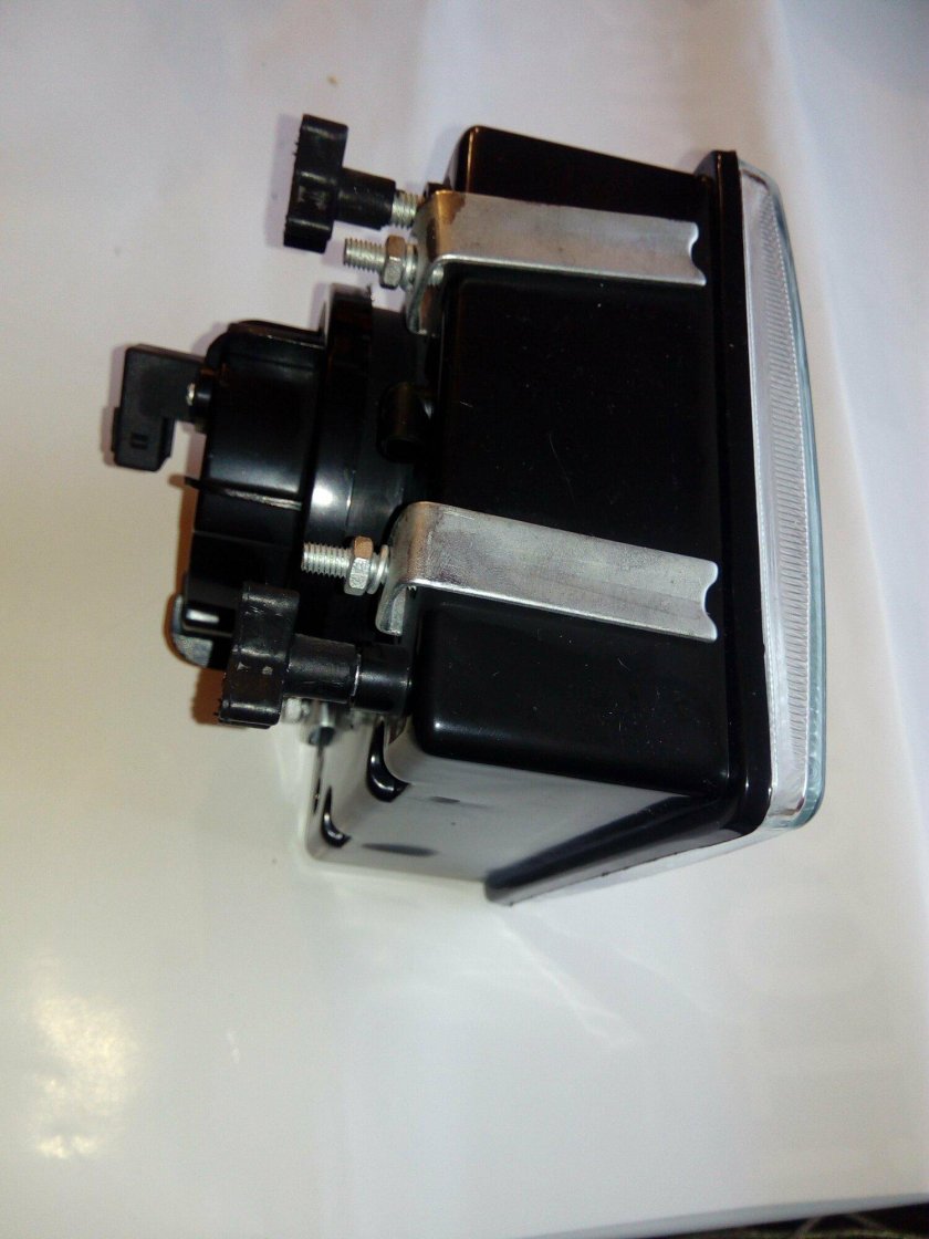 ФГ-308 фара передняя квадратная