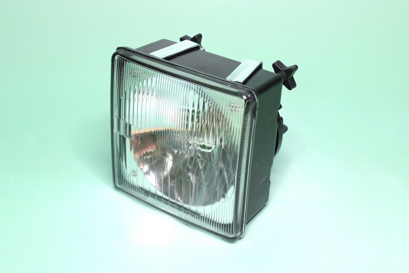 Фара квадратная МТЗ 82 ФГ 308 087.101.000