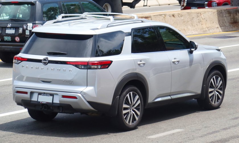 Nissan Pathfinder Platinum 2022