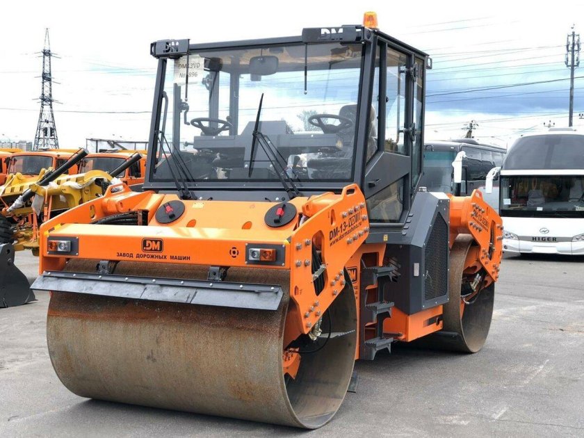 Каток DM-13-VD