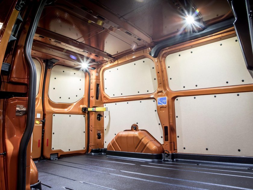 Форд Транзит цельнометаллический салон