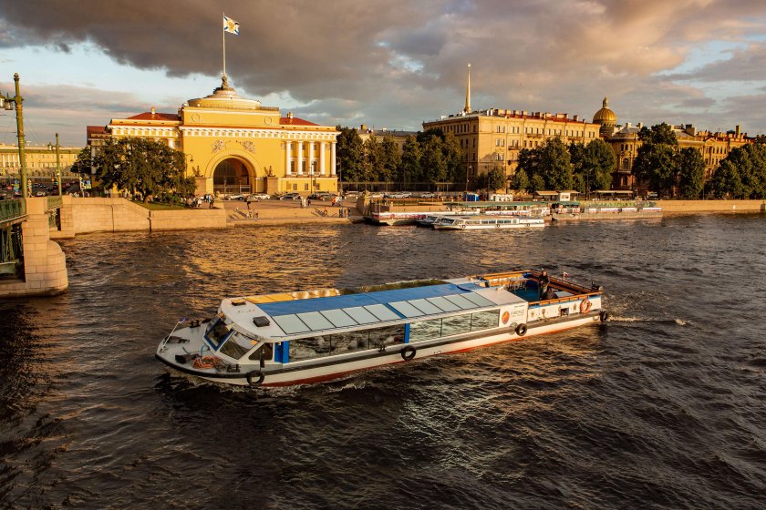 Теплоход Северная Венеция Санкт-Петербург