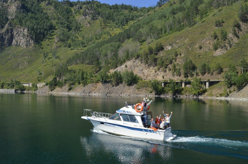 Листвянка Байкал