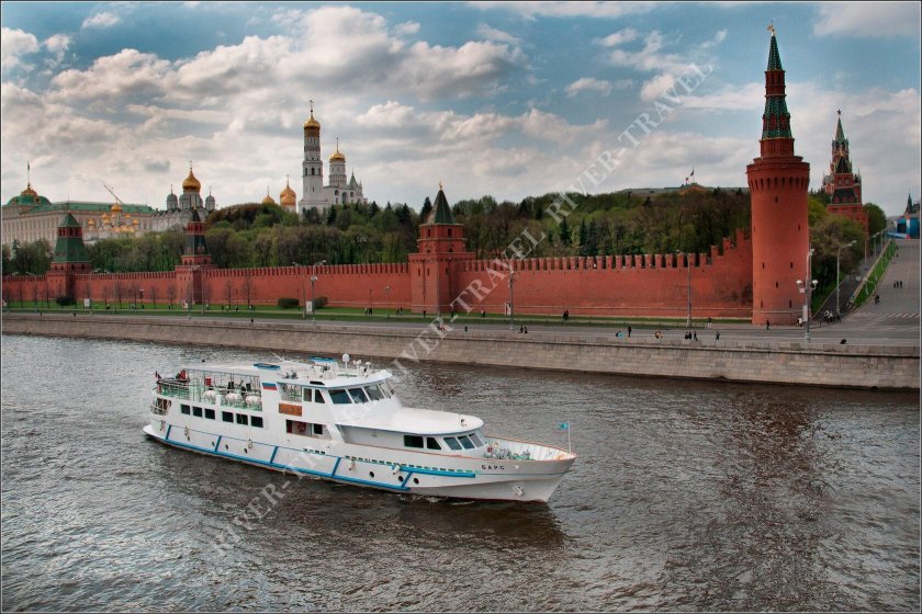 Теплоход Москва река