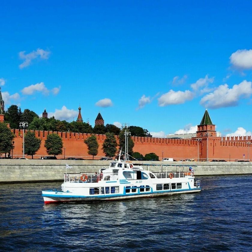Теплоходы по Москве реке 2022