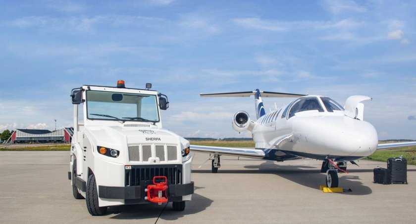 Багажный тягач