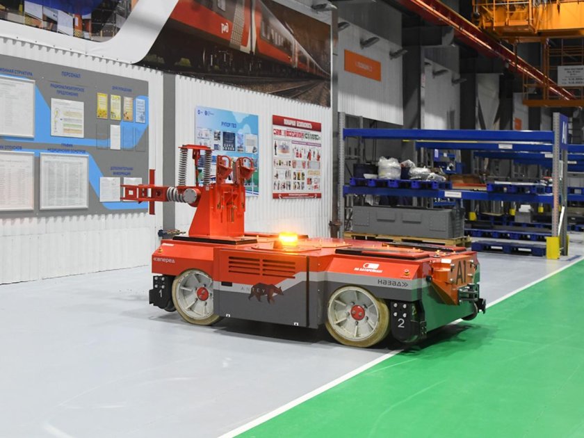 Машины вместо Локомотива